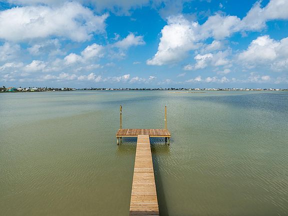 4th image of 139 Lakeshore Dr