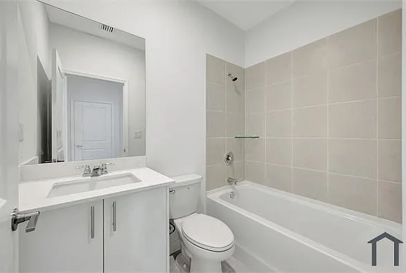 2811 SE 23rd Ter #2811 — Photo 32