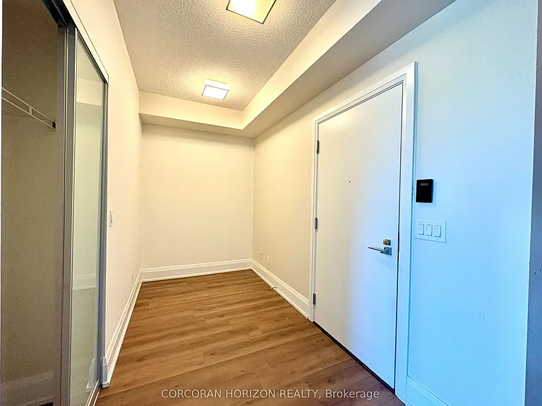 120 Harrison Garden Blvd #626 — Photo 2