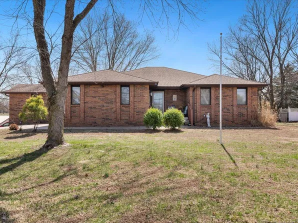 2094 E Farm Road 94, Springfield, MO 65803