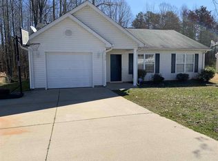 572 Pleasant Green Dr, Inman, SC 29349