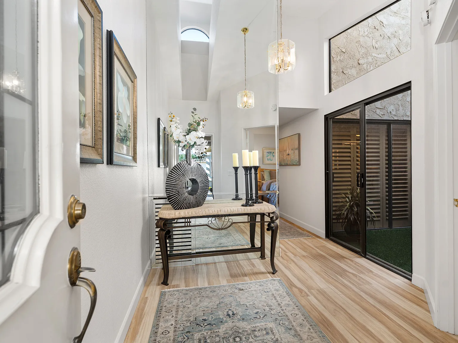 2 bed, 1808 sqft, $2,600 — Photo 3