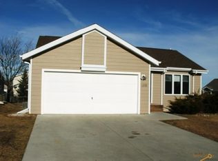 1230 Harvest Ln, Rapid City, SD 57701