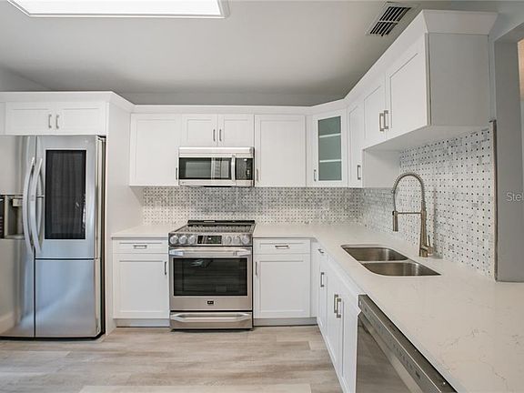 3rd image of 4044 Diamond Leaf Ct