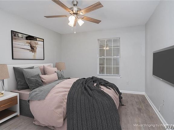 5th image of 1721 Hackberry Ln #1
