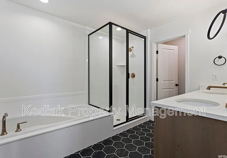 991 W Shoreline Dr — Photo 19