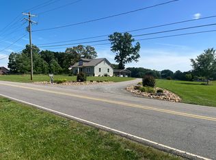 1871 Zion Church Rd, Hickory, NC 28602