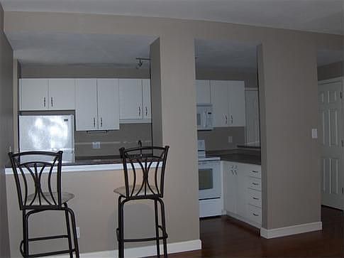 2nd image of 5316-5320 Pershing Ave #212