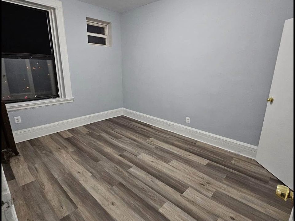 2nd image of 207 Freeway Dr E #Cpm12