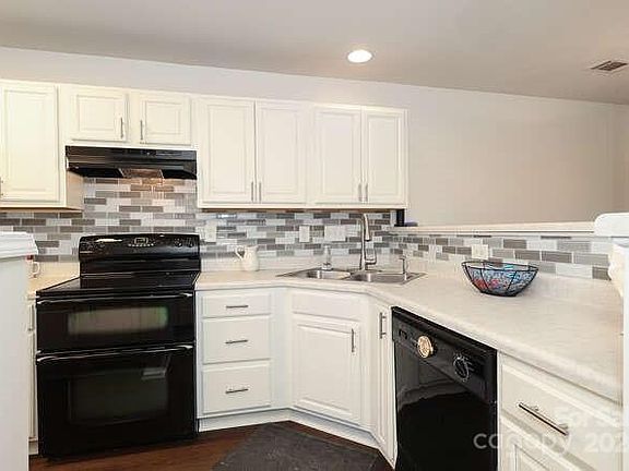 4th image of 11015 Alderbrook Ln