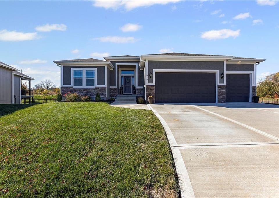 1st image of 816 Blue Grama Ct