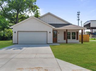 609 Colorado St, Cleburne, TX 76031