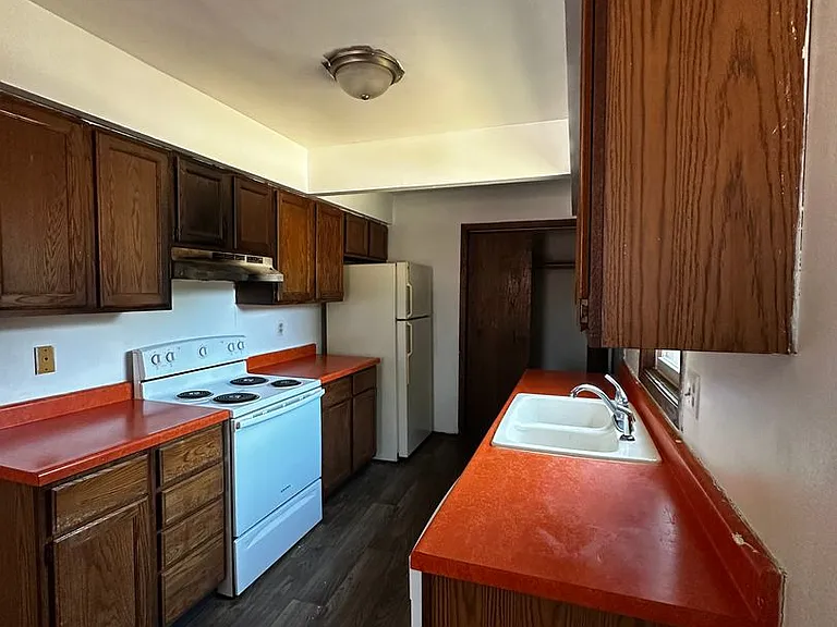5165 Cheney Dr — Photo 6