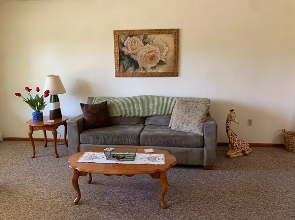 1302 Cote Sans Dessein Rd APT D, Fulton, MO 65251