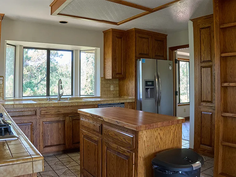 397 Loftyhill Dr — Photo 11