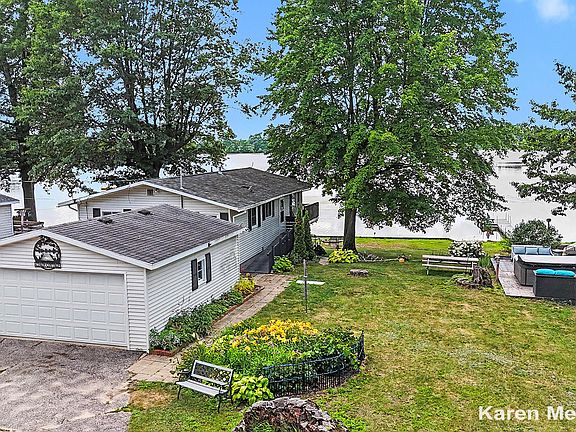 2nd image of 4991 Lakeview Dr
