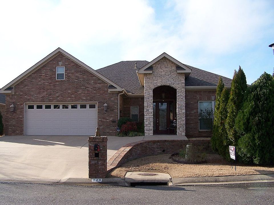 Immaculate all brick home