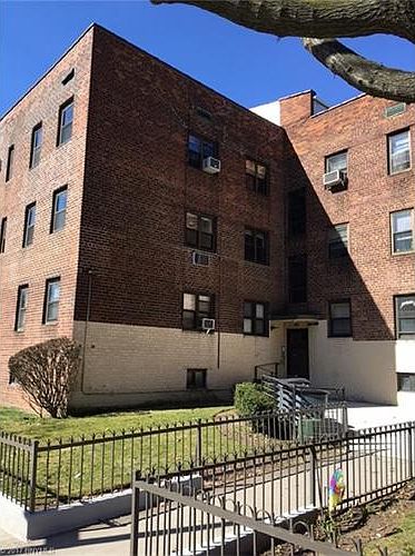 1st image of 290 Bay 17th St APT C3
