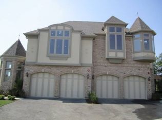 1401 W Rue Paris Pl, Inverness, IL 60067