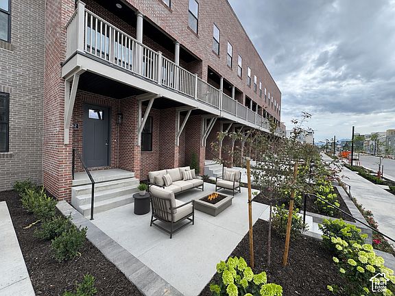 3rd image of 5358 W Center Field Dr