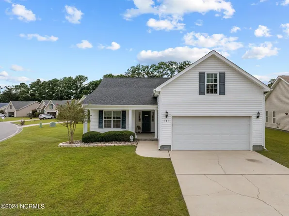 101 Lakeside Green Drive, New Bern, NC 28560