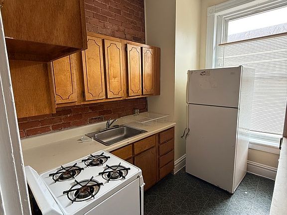4th image of 12 S Harrison St Front 12H