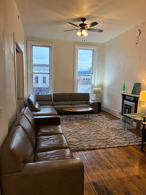 2 bed, 800 sqft, $1,275 — Photo 3