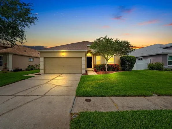 735 Addison Dr NE, Saint Petersburg, FL 33716