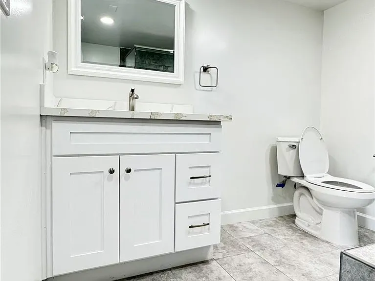 3233 E Cameron Ave — Photo 9