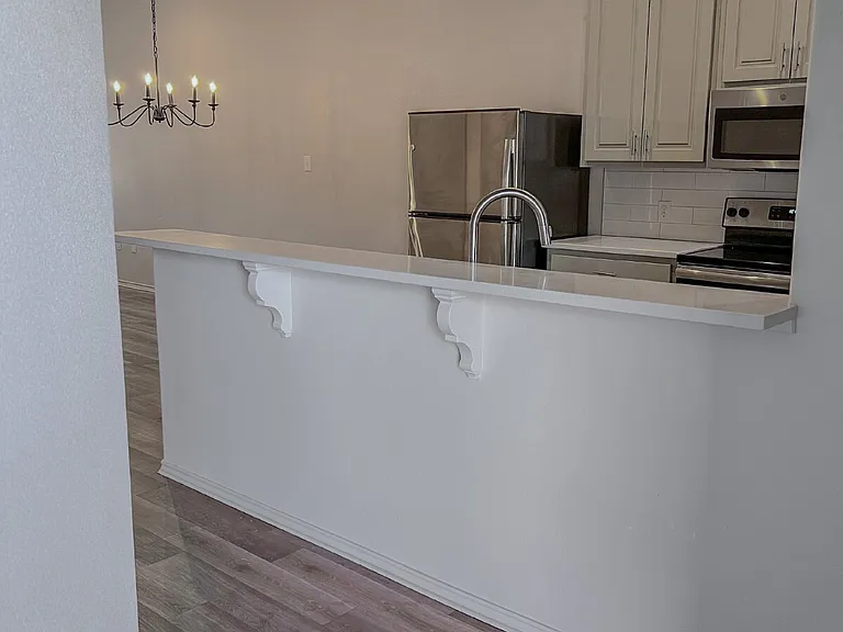 11913 Evanston Ave — Photo 6