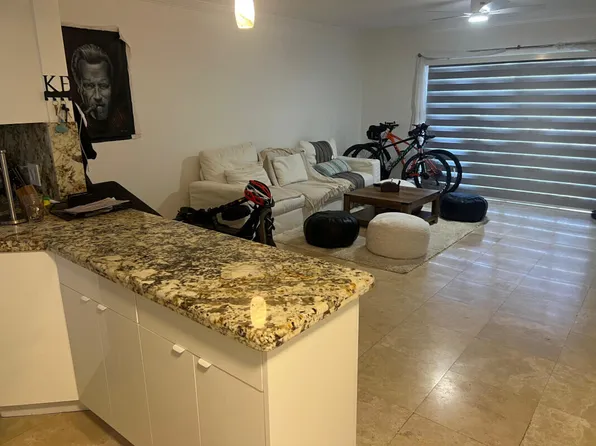 3601 NE 170th St APT 207, North Miami Beach, FL 33160