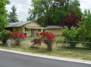 137 N Front St, Talent, OR 97540