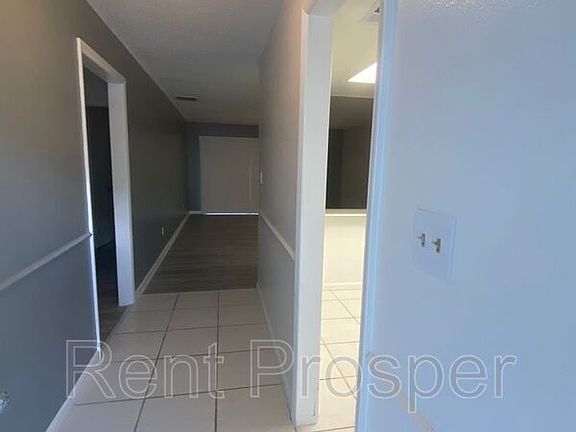 3rd image of 7105 Balboa Dr