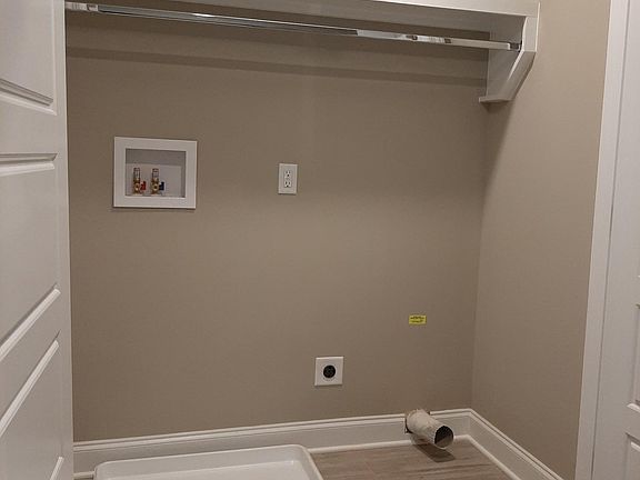 3rd image of 555 Gresham Ln #5B