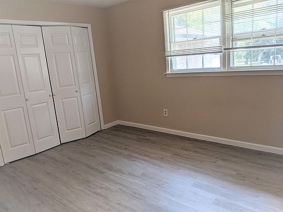 4th image of 1847 Englewood Way