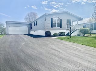 6349 Roberts Dr, Victor, NY 14564