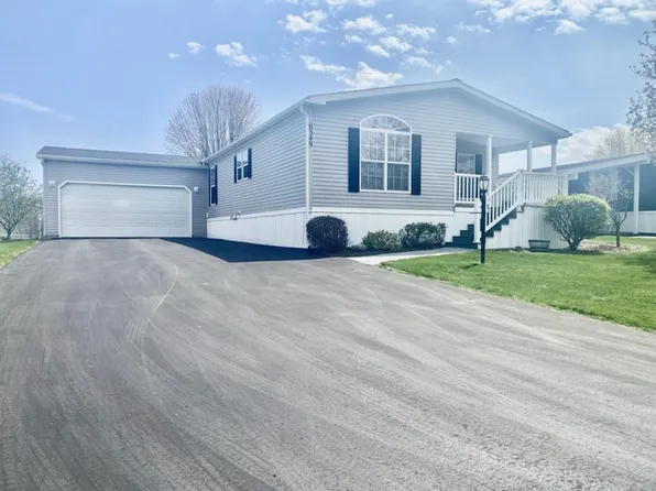 6349 Roberts Dr, Victor, NY 14564