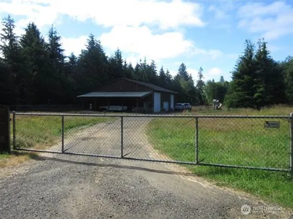34 Bunker Road, Hoquiam, WA 98550