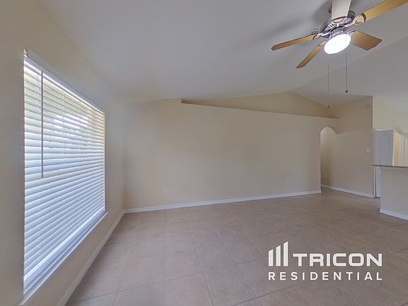 3rd image of 2549 Coachman Dr