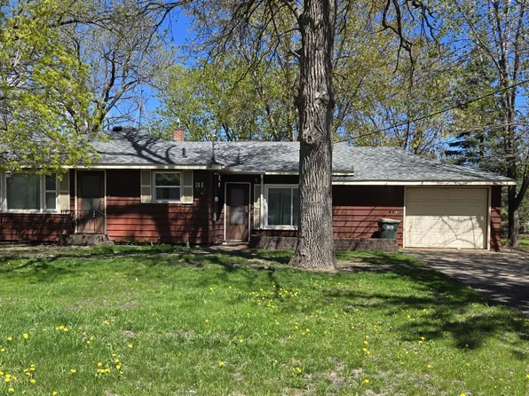 31 1st St N, Waite Park, MN 56387