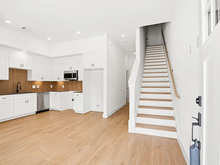 7841 Sunnyhill St #A — Photo 20