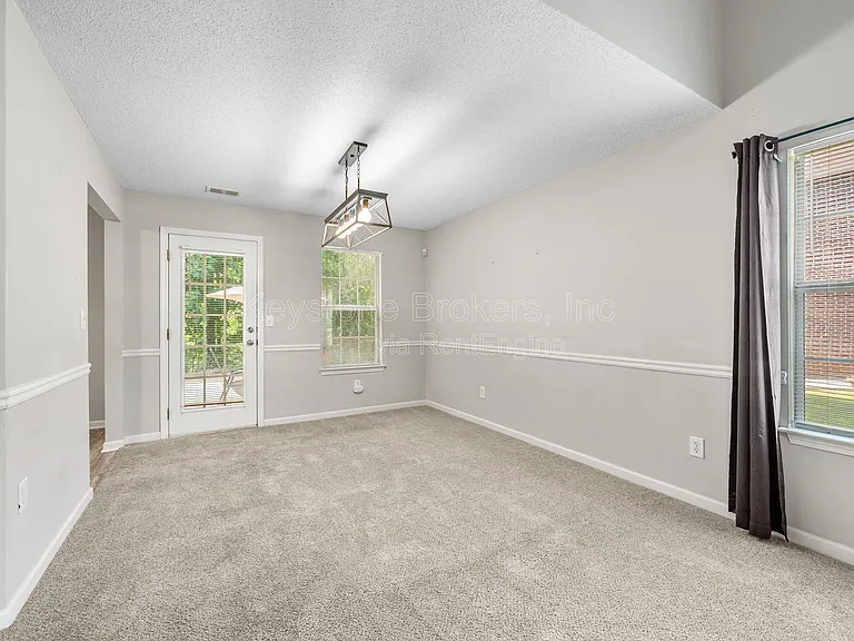 110 Bellington Dr — Photo 5