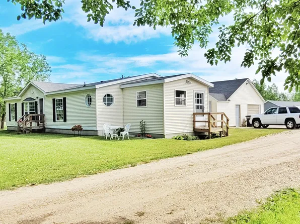 438 S Catalpa Ave, White Cloud, MI 49349