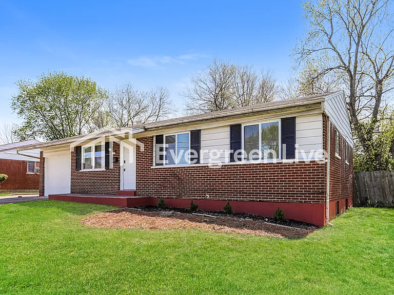 1653 Brightview Dr — Photo 2