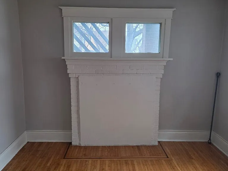 985 Main St E #5 — Photo 6