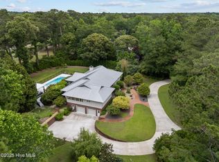 605 Ravenswood Rd, Hampstead, NC 28443