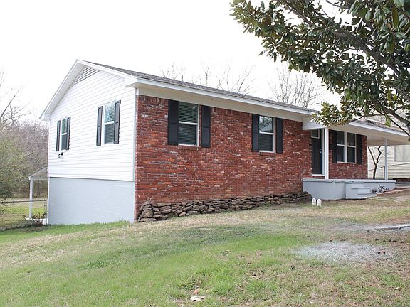 2nd image of 908 E Pierce Ave