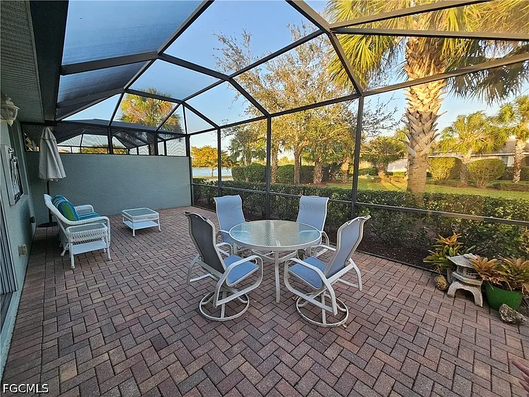 10457 Materita Dr — Photo 2