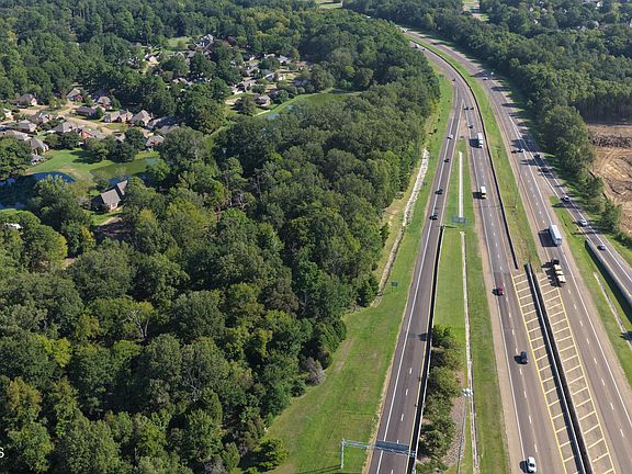 5th image of Woodgreen Dr