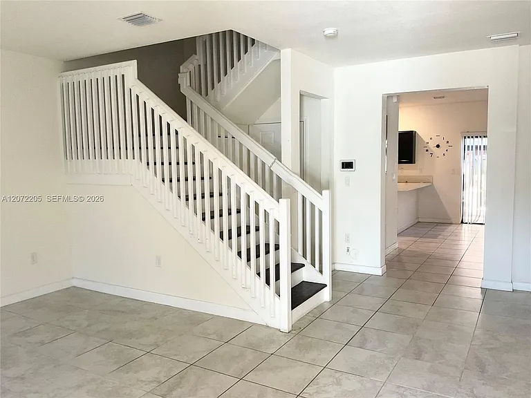 11419 SW 248th Ln — Photo 2